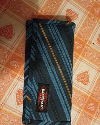 portafoglio eastpak  nuovo