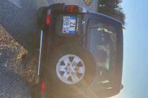 MITSUBISHI Pajero (2000-2007) - 2005