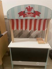 Teatro/negozio  giocattolo in legno