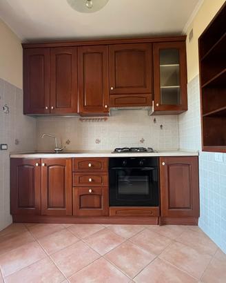 Cucina lineare in legno