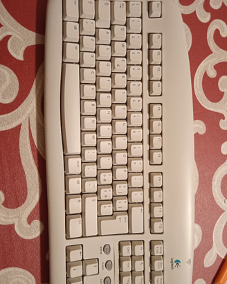 Tastiera wireless logitech