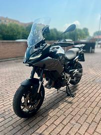 BMW F900XR TRIPLE BLACK GARANZIA