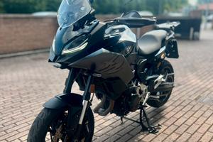BMW F900XR TRIPLE BLACK GARANZIA