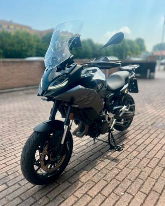 BMW F900XR TRIPLE BLACK GARANZIA