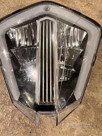 Faro  KTM 890 63714001000