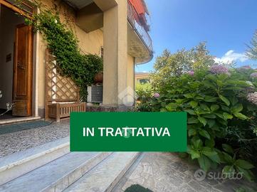 CASA SEMINDIPENDENTE A SARZANA
