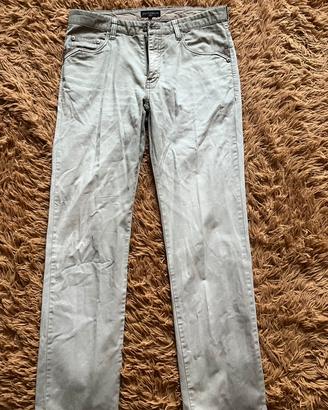 Paio di pantaloni da uomo