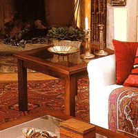 Tavolino quadrato in legno