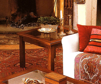 Tavolino quadrato in legno