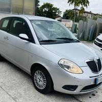 Lancia Ypsilon 1.2 Oro Plus