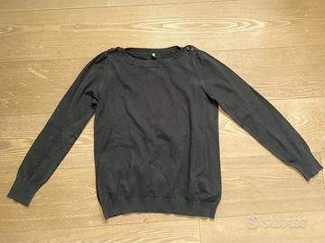 Maglia nera Benetton, taglia S/M.