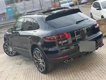 PORSCHE MACAN S
