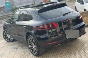 PORSCHE MACAN S