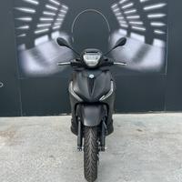 PIAGGIO BEVERLY 300 DEEP BLACK