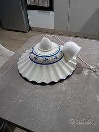 Lampadario in ceramica bianco blu