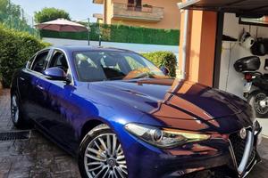 Alfa Romeo Giulia 2.2 Business 180 cv AT8 - 2016