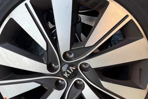 Pneumatici più cerchi in lega