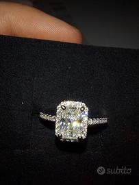 Anello d'argento 925 con moissanite e zirconi cert