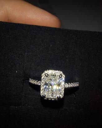 Anello d'argento 925 con moissanite e zirconi cert