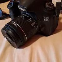 Canon EOS 60D + obiettivo + batterie + custodia