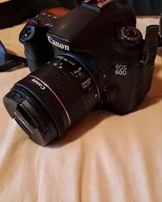 Canon EOS 60D + obiettivo + batterie + custodia