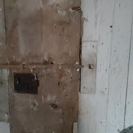 antica porta da granaio