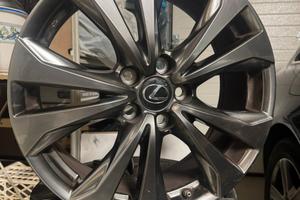 Cerchi in lega da 18 originali Lexus