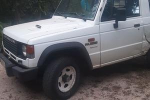 Mistubisci pajero L040