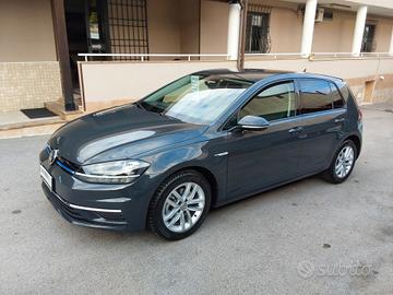 Volkswagen Golf 1.5 TGI DSG 130 CV Business BlueMo