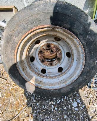 cerchi e gomme Daily  rimorchio  carro 