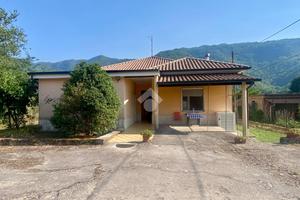 CASA INDIPENDENTE A VILLA LATINA