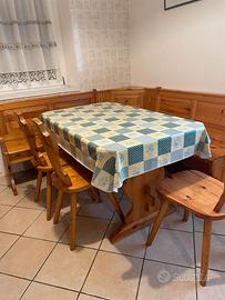 Tavola panca con sedie