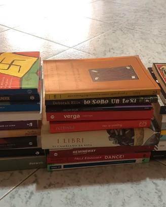 Libri vari per adolescenti/ragazzi