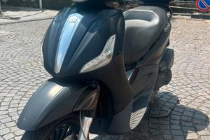 Piaggio Beverly 300 i.e. 2016