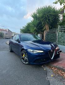 Alfa Romeo Giulia 2.2 Q4 veloce 210cv