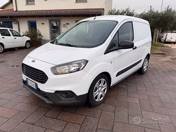 Ford Transit Courier 1.5 TDCi 75CV Van Entry