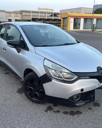 Clio 4  - 1.5 dCi 90CV - 4L/100km - 2013