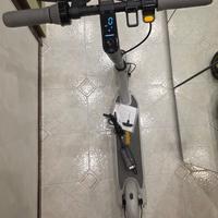 Monopattino Elettrico SEGWAY - Ninebot Max G30 LE