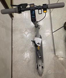 Monopattino Elettrico SEGWAY - Ninebot Max G30 LE