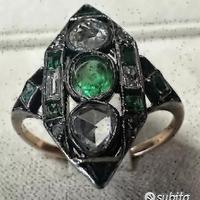 Anello anni 30 oro argento diamanti e smeraldi