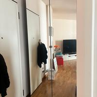 Armadio ikea con ante a specchio