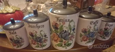 5 barattoli un ceramica da cucina dipinti a mano