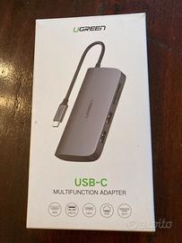 Adattatore multifunzione USB-C di UGREEN.