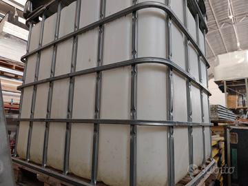 cisterna 1000 litri in plastica