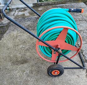 Porta gomma con gomma da giardino