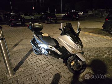 YAMAHA T MAX INIEZIONE 