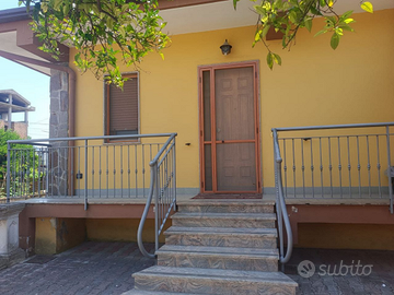 Camera libera per studenti in villa indipendente