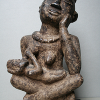 BAKONGO MATERNITA' IN PIETRA