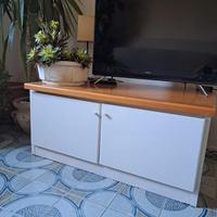 Mobiletto tv o ingresso