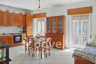 Villa di 73 m² con 3 locali a Stalettì